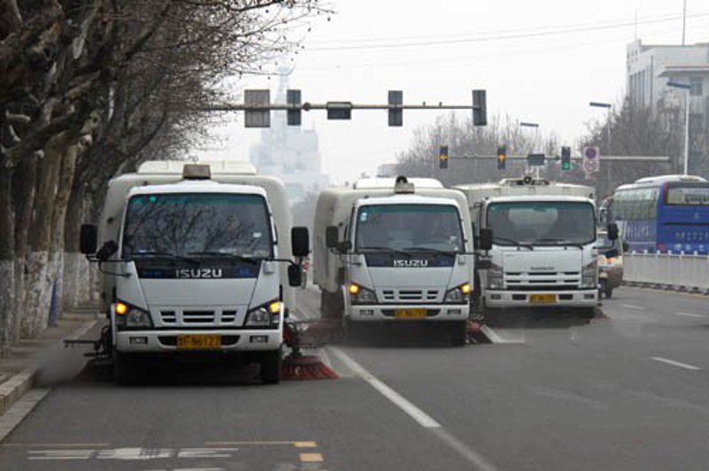 如何选择合适的洒水车？——功能与价格的平衡之道